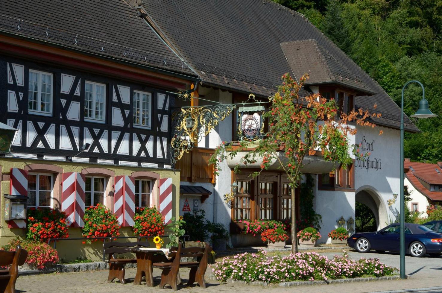 Schwarzwaldgasthof Hotel Schlossmühle Glottertal Exterior foto